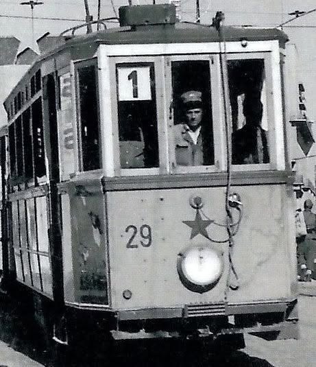 Tramvaj linije 1 na Trgu Republike 1947. godine